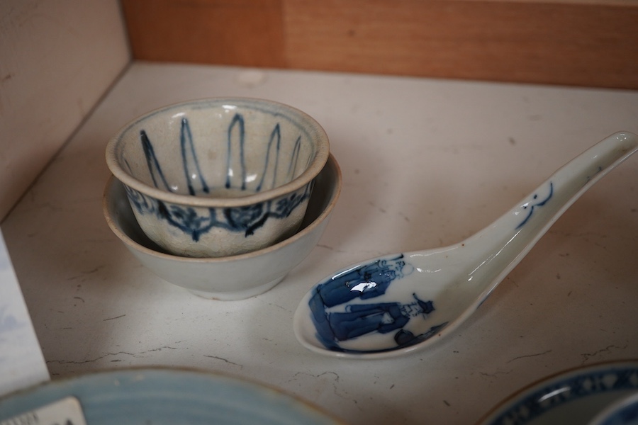 A Chinese Nanking cargo tea bowl, two saucers, Teksing cargo, cargo tea wares and a Guangxu miniature tea bowl-5cm diameter